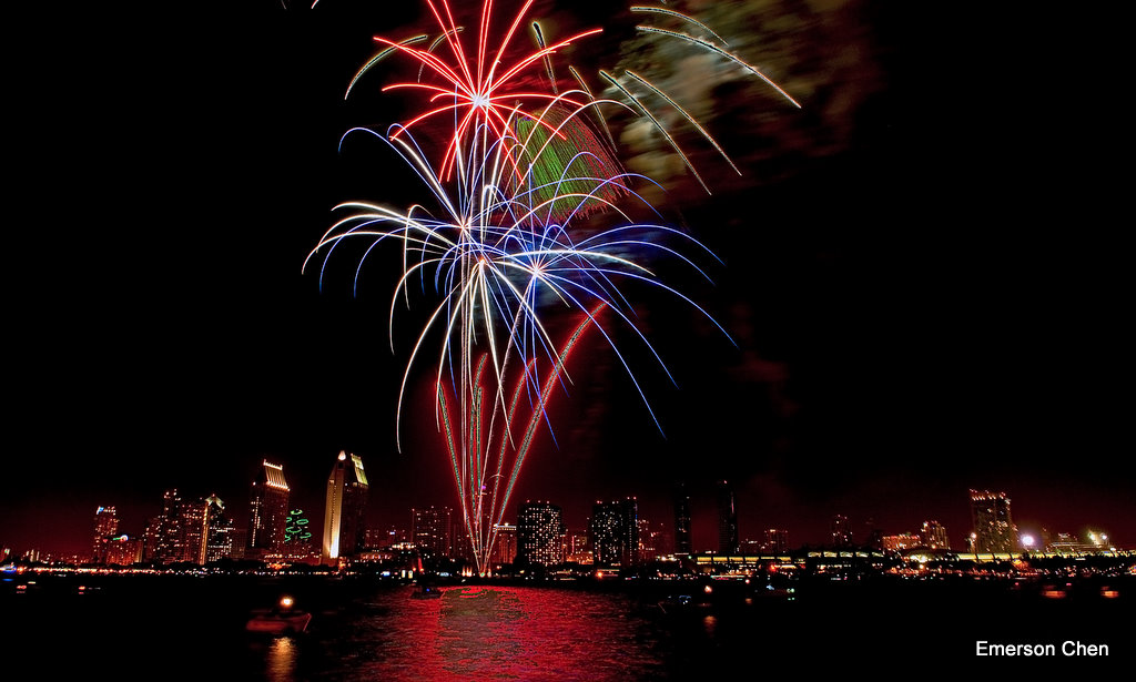 2009SDFireWorks3240pH.jpg