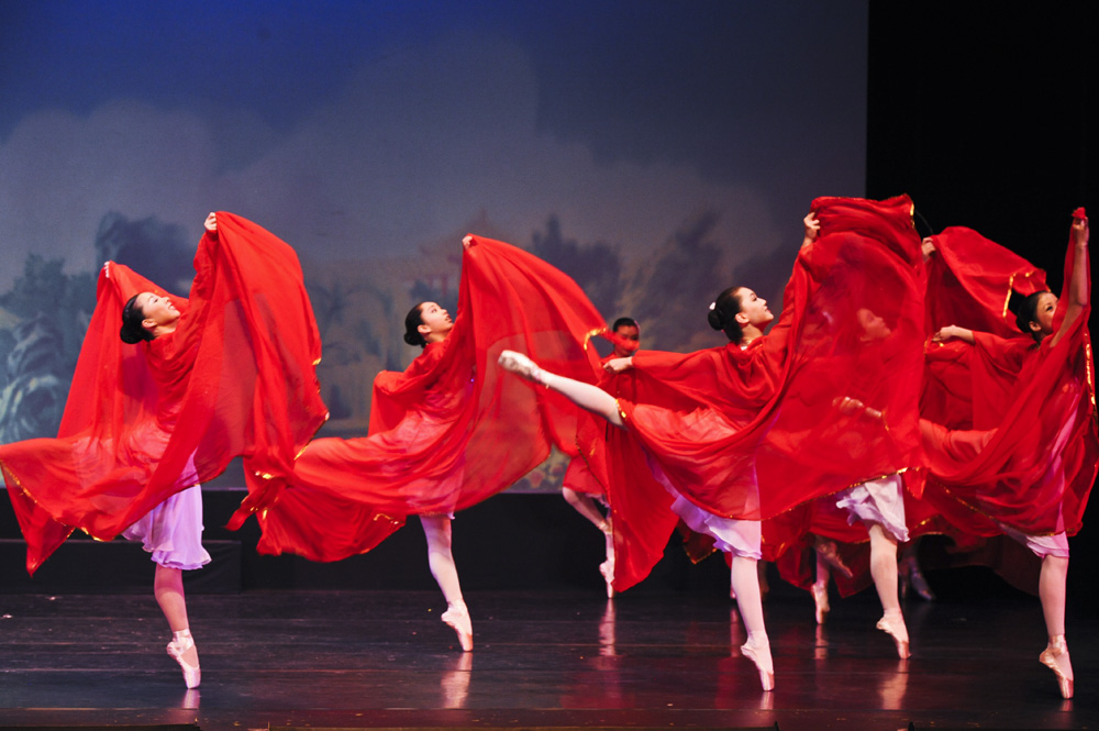 Stage Photo Zhang Li 12.jpg